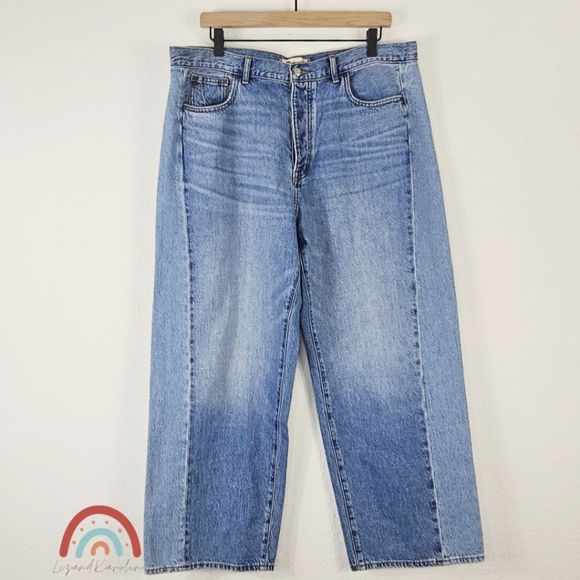 New! Madewell Pieced Barrel Leg Jeans in Redlands Wash - Picture 3 of 12